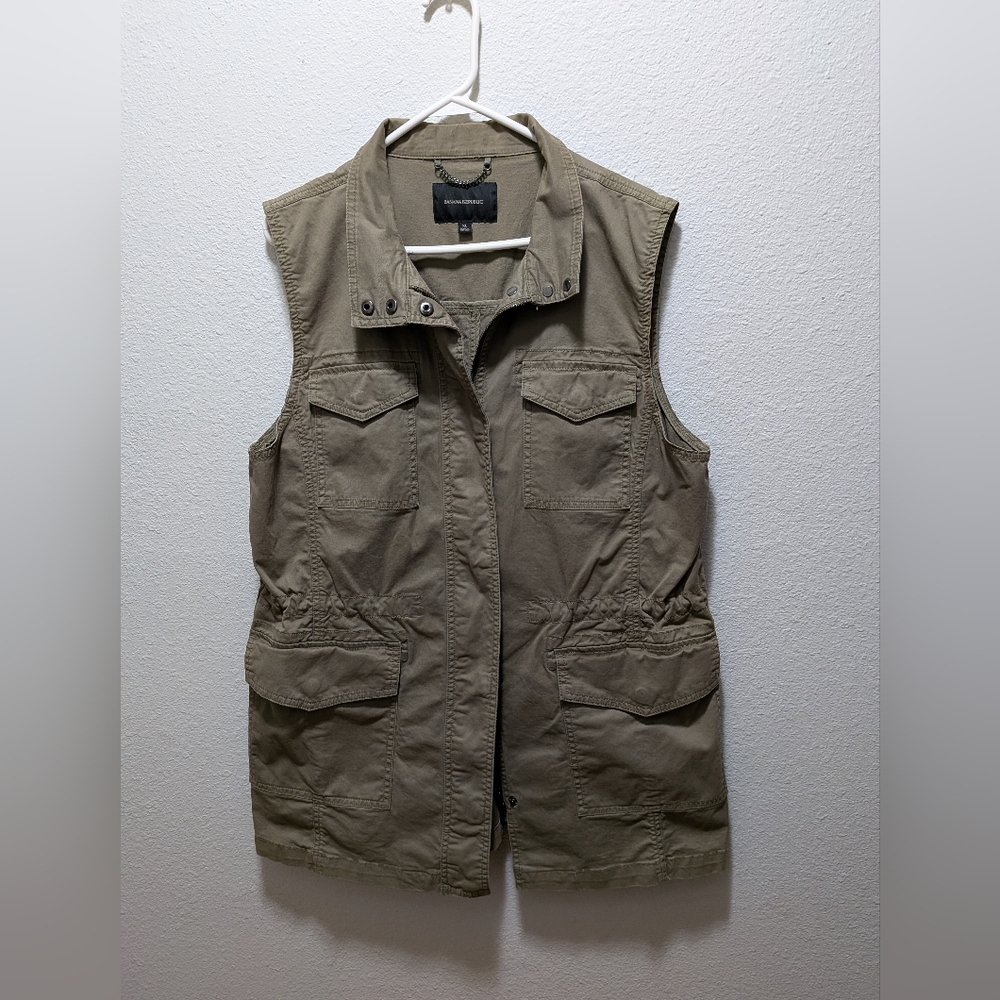 Banana Republic Khaki Tell Military Vest XL